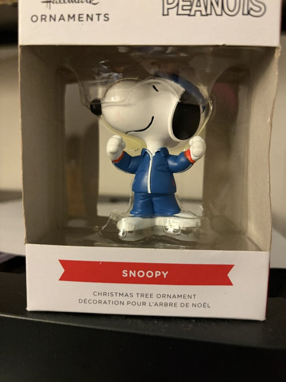 New Hallmark Snoopy Chritmas Ornament